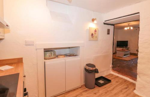 Honeysuckle Cottage - Photo 7