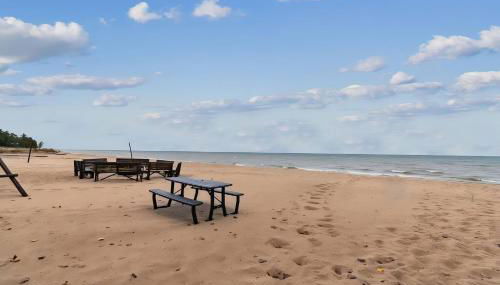 Lakefront Cottages 4 & 5 - 6BR Retreat for 12 - Foto 4