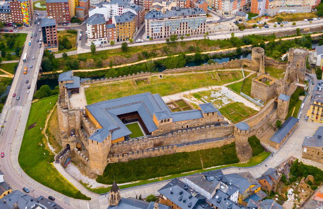 Visita guiada por Ponferrada y su castillo - Foto 2