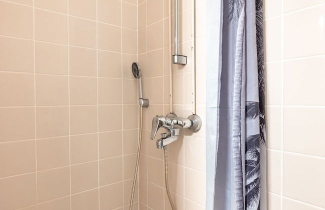 2ndhomes Bright & Compact Studio Apt - Foto 9