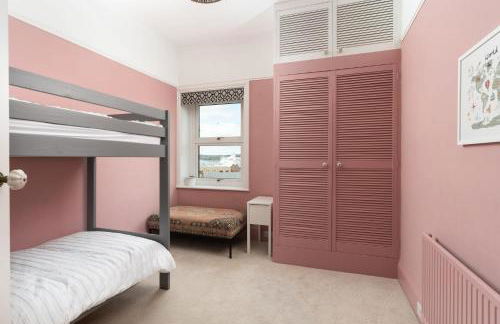 Spacious House nr Castle Beach Parking & Sauna - Foto 22