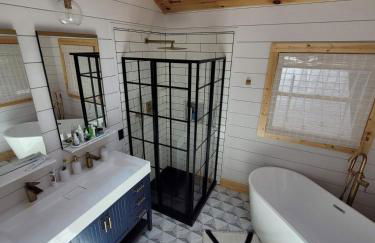 Modern Mountaintop Log Home with Amazing Views! - Foto 4