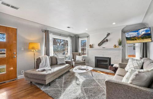 Historic Mountain Ave Bungalow - Walk Everywhere! - Foto 35