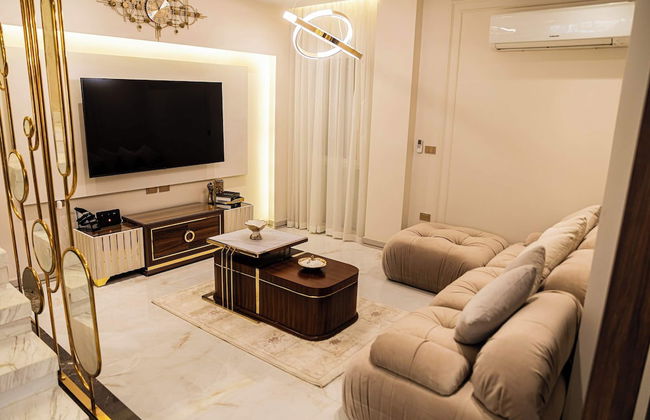 Xuru Stays I Imperial & Inviting 3bdr Duplex w/ Roof @new Cairo - Foto 23