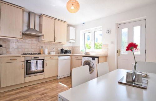 St Kats Mews 4 bed with parking - Foto 11