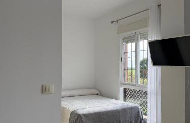 Apartahotel Moderno y Económico para 2 personas a 10 minutos de Sevilla con fácil aparcamiento - Photo 42