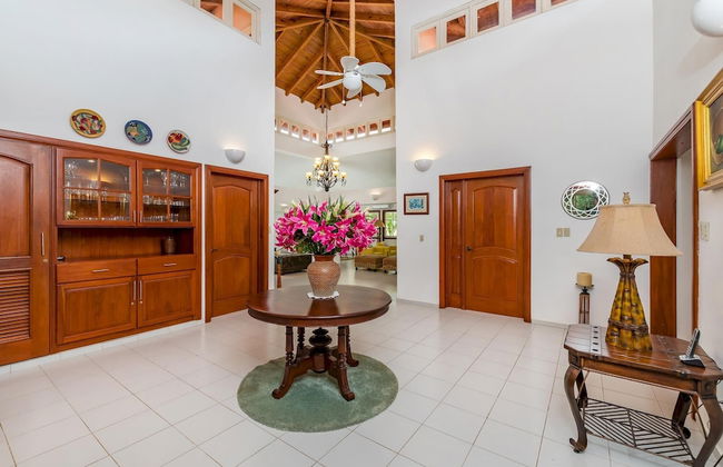 Casa de Campo Villa for Rent in Caribbean Style - With Pool Jacuzzi and Volleyball net - Foto 9