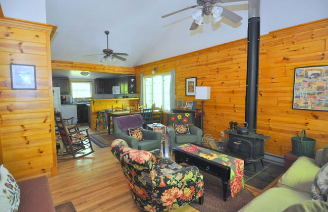 Cabin at Sleepy Creek - Charming Cabin - Foto 8