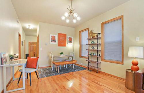 2 Bed Near OHare - Free Garage Parking - Quiet Stay - Foto 7