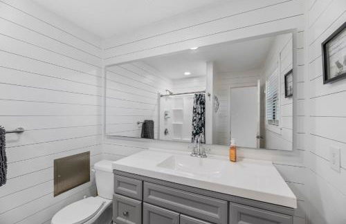 R & R's Reel Paradise 5 minutes to the harbour and 11 miles to the Beach! - Foto 12