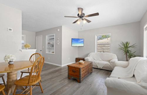 Comfortable Near AMI Patio BBQ - Foto 8