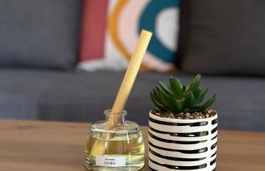 Pool Oasis with Mountain Views - Foto 25