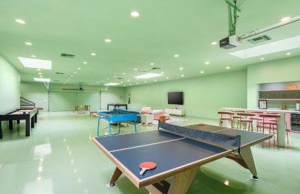 The Pond Estate by Avantstay Maximalist Designer Compound w/ 2 Casitas, Indoor + Outdoor Pools, Tennis Court, & Gorgeous Mountain Views 12k Sqft - Foto 49