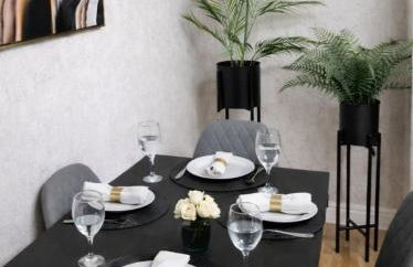 Rosie House 3 bedroom House in Sandbach with Parking - Photo 18