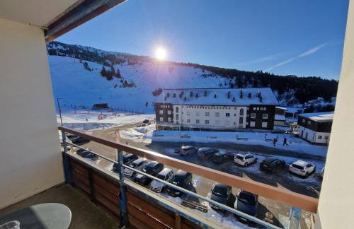 Résidence LES CHAMOIS - aux pieds des pistes de Chamrousse - Foto 1