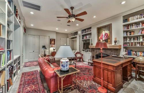 Artist's Library with a Private Swimming Pool - Foto 3