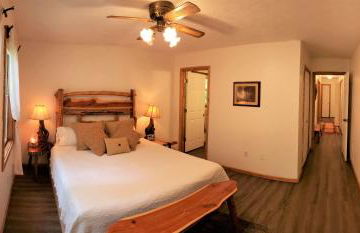 Ridge Retreat at Hearthstone Cabins and Camping - Pet Friendly - Foto 12