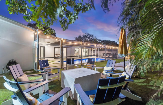 Coastal Retreat Stylish 4 BDR w/ Private Pool! - Foto 46