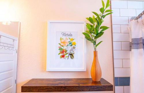 The Botanical Suite Newly Built Upscale Central - Photo 32