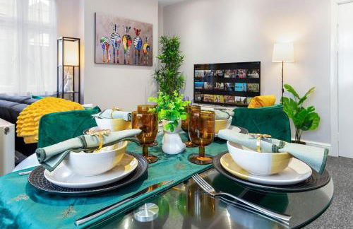 Spacious London 2-Bed Flat with a King Bed-Save on Long Stays-5 Separate Beds- Parking Available! - Foto 13