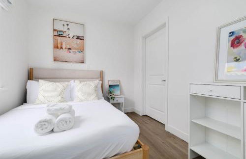 Mar Vista Beach Escape 2BR with Relaxing Yard - Foto 12