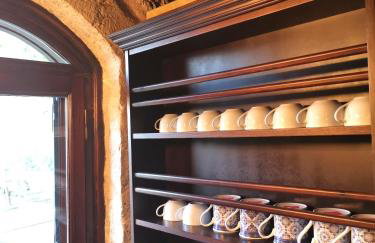 Levantes Mansion - Photo 14