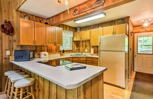 Lakefront Cumberland Cabin with Dock and Fire Pit! - Foto 8