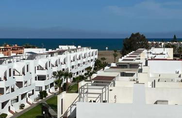 Ático con piscina privada vistas al mar. - Foto 7