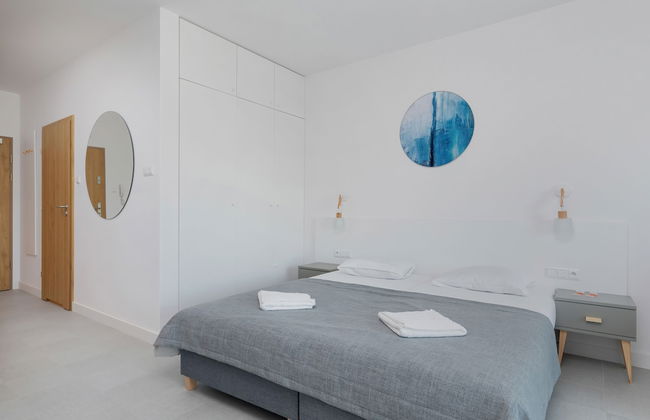 Aquamarina Prima Apartments by Renters - Photo 5