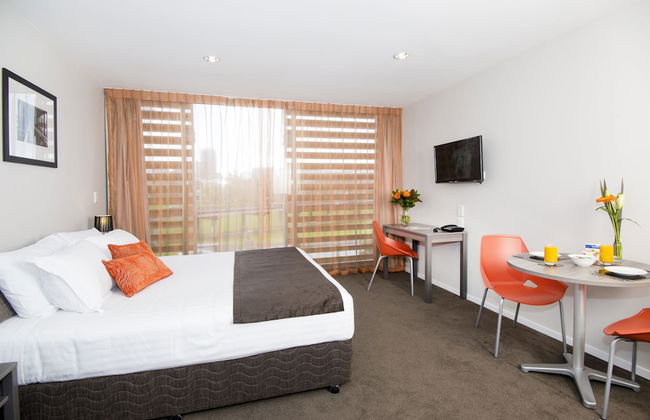 Quest on Beaumont - Photo 9