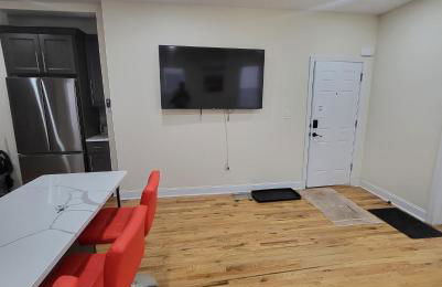 OoohLaLa! 2 Beds and 2 Full Baths w/Free Parking - Foto 18