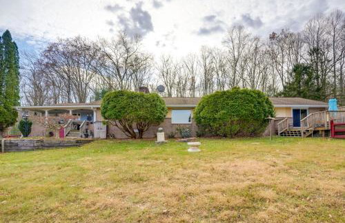 Hike and Ski Scenic Group Retreat in Wardensville - Foto 33