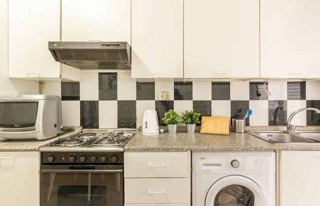 Bright 1 Bedroom near MM1 - Photo 10