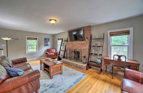 Pet-Friendly Lake Getaway 1 Block to Beach! - Foto 5