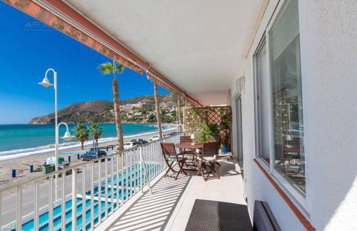 Szimple Magnific Seaviews - Photo 1