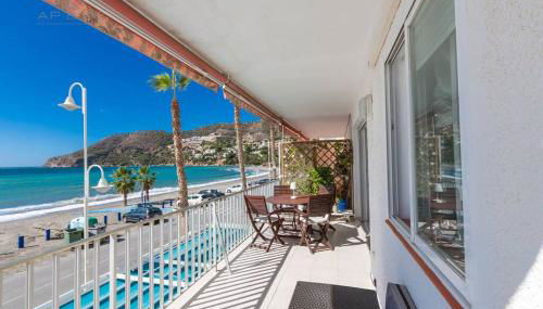 Szimple Magnific Seaviews - Photo 1