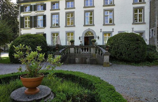 Cozy Studio in a 16th Century Castle - Photo 36