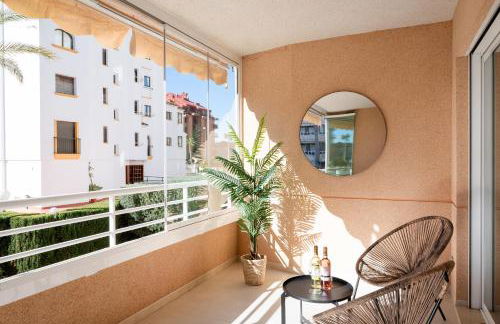 ApoloXIX between beach and harbour - Photo 8