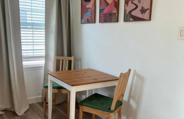 Charming Cozy Studio 5 Minutes from Sofi Stadium - Foto 6