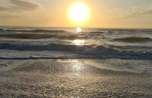 Casa a poucos metros da praia! - Foto 26