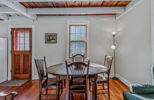 Historic Charm Located On the River - Rustic Chic - Foto 9