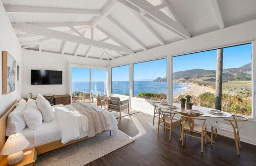 Distinguished Oceanfront Point Estate with Iconic Beach Mountain Vistas - Foto 59