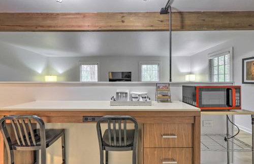 Riverdale Studio about 18 Mi to Downtown Atlanta! - Photo 8