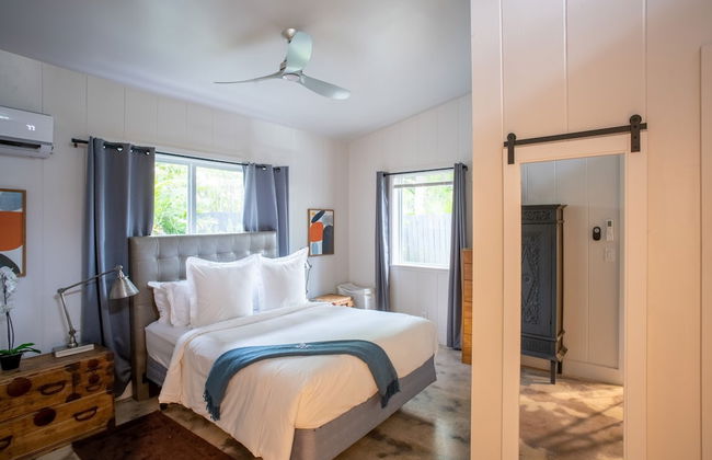 Walk to Wilton Drive - Spacious Quiet Villa 2 HOT TUB - Foto 3