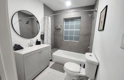 2BR Houston Haven Playground Prime Location - Foto 4