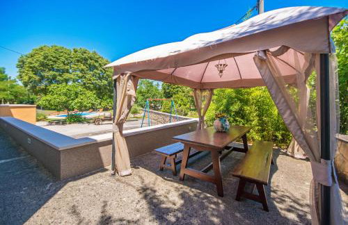 Villa Giovanna, a charming Villa with pool in a beautiful landscaped garden - Foto 9