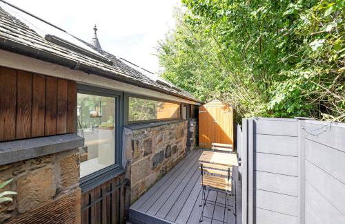 Argyl - The Foundry, A Bright One Bedroom House with Balcony - Photo 9