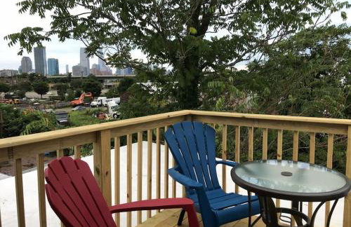 Cozy Alcove Studio Apt w Outdoor deck w NYC Views - Foto 1