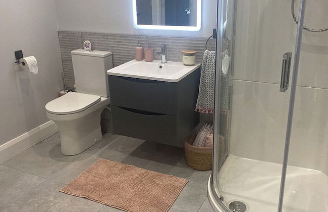 Modern 3-bed Apartment in Magherafelt Sleeps 8 - Foto 19