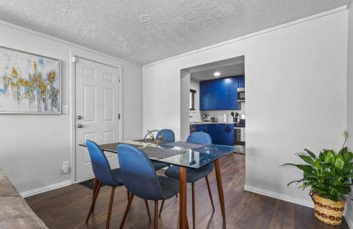 5BR Historic Home 5 min to Downtown Dallas with Large Balcony, 2 Dining Areas, 3 Fireplaces & Soaking Tub - Foto 9